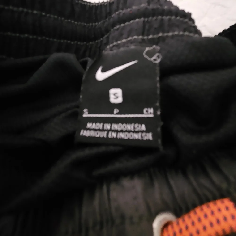 Nike Swim Trunks - Picture 2 of 3